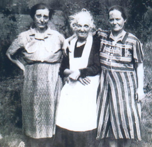 Matilda Conley Shifflett and daughters Susie and Mag.